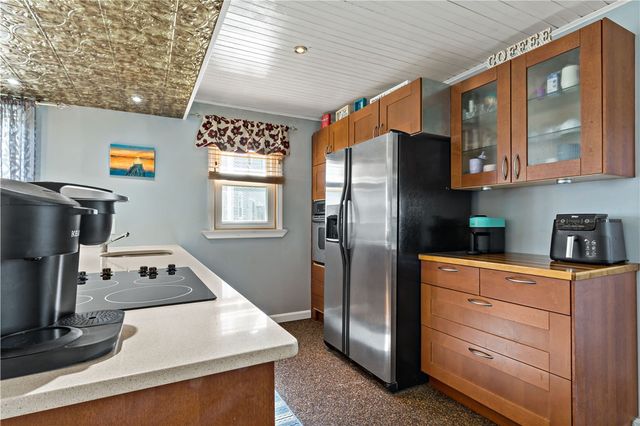 86 Quannacut Road A, Westerly, RI 02891
