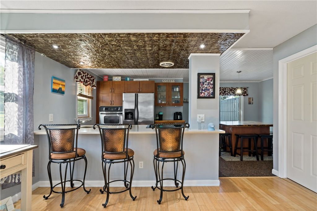 86 Quannacut Road A, Westerly, RI 02891