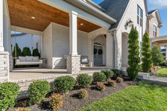 368 Azalea Cir, Hendersonville, TN 37075