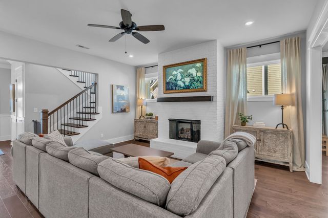 368 Azalea Cir, Hendersonville, TN 37075