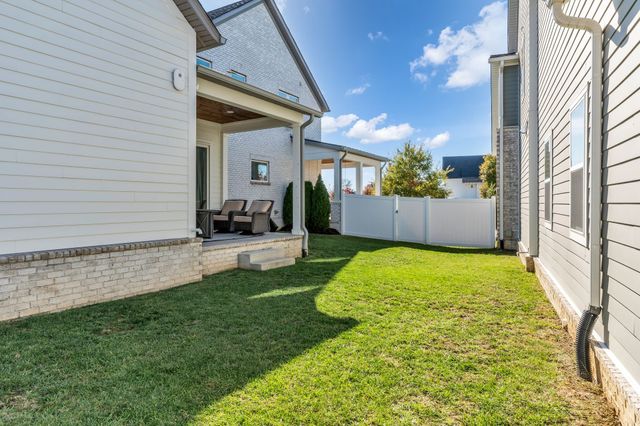 368 Azalea Cir, Hendersonville, TN 37075