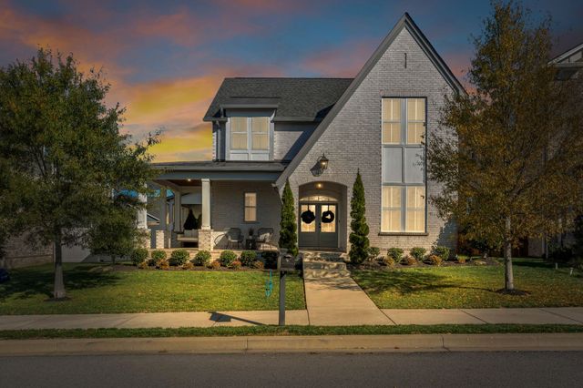 368 Azalea Cir, Hendersonville, TN 37075