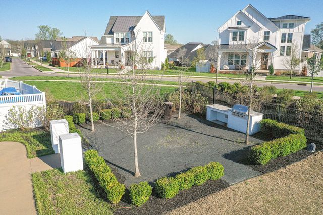 368 Azalea Cir, Hendersonville, TN 37075