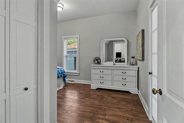 382 E 3rd Street, Pentwater, MI 49449