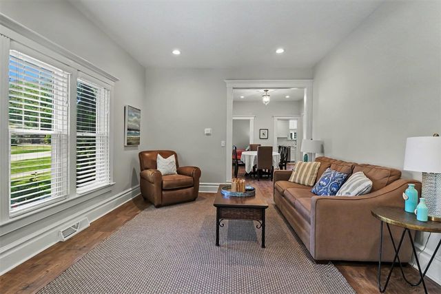 382 E 3rd Street, Pentwater, MI 49449