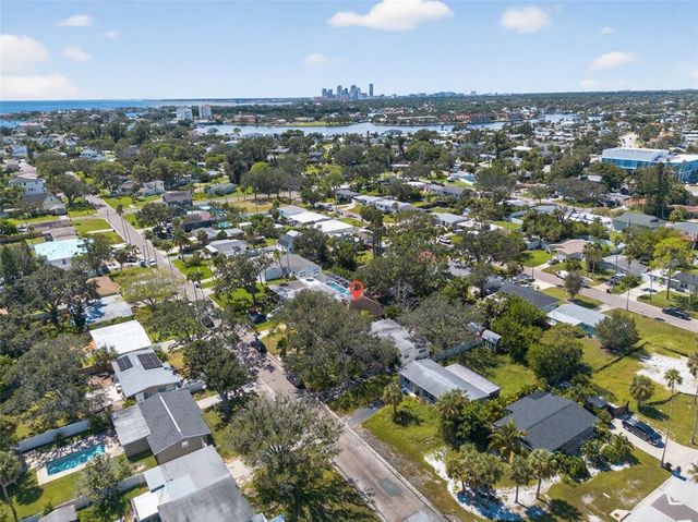 4218 HARRISBURG STREET NE, St Petersburg, FL 33703