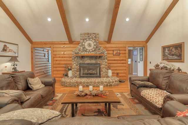 118 Robert Simmons Rd, Westmoreland, TN 37186