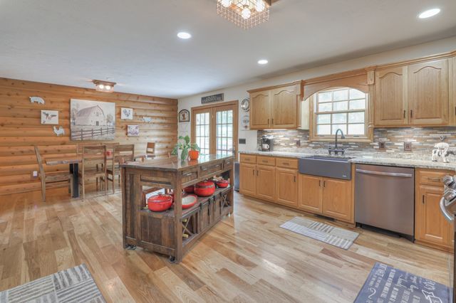 118 Robert Simmons Rd, Westmoreland, TN 37186