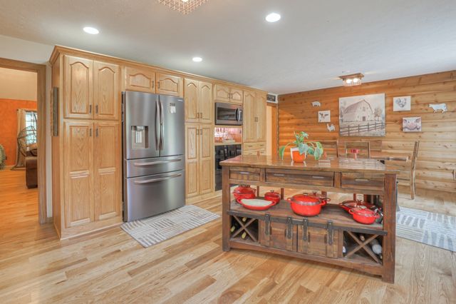 118 Robert Simmons Rd, Westmoreland, TN 37186