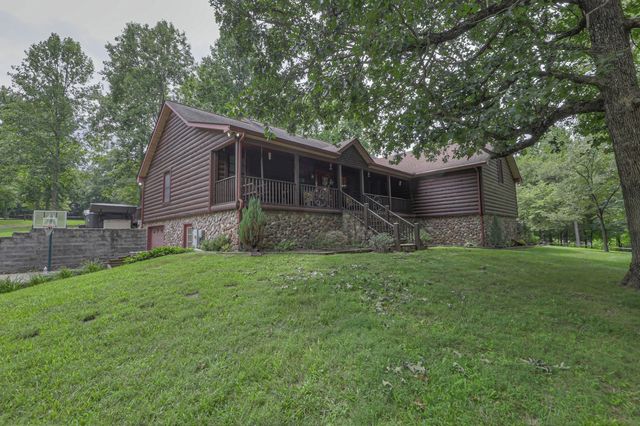 118 Robert Simmons Rd, Westmoreland, TN 37186
