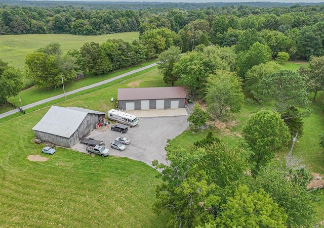 118 Robert Simmons Rd, Westmoreland, TN 37186