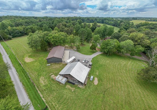 118 Robert Simmons Rd, Westmoreland, TN 37186