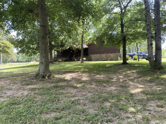 118 Robert Simmons Rd, Westmoreland, TN 37186