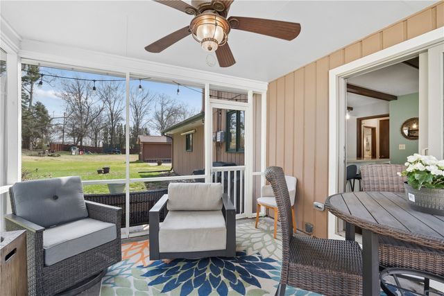 912 Juniper Dr, Iowa City, IA 52245