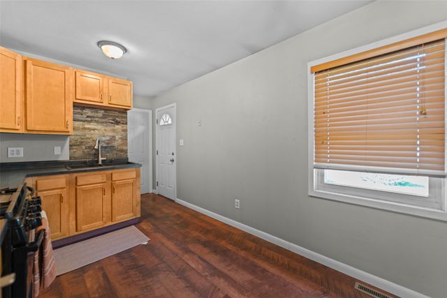 603 6th Street Place SE, Altoona, IA 50009