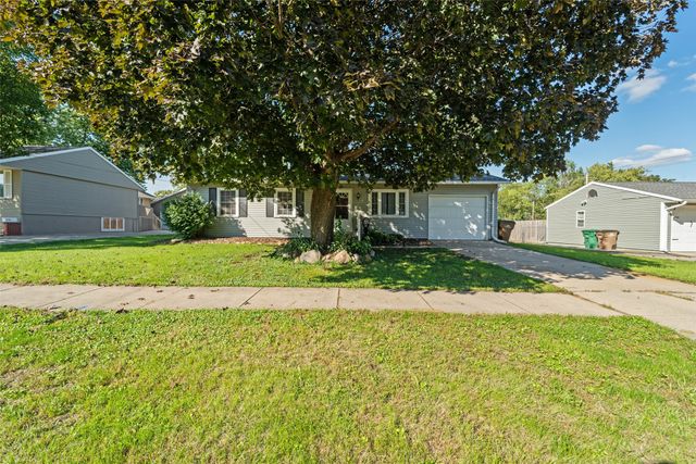 603 6th Street Place SE, Altoona, IA 50009