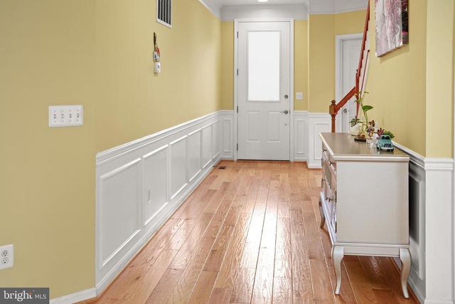 24839 SOMERBY DR, Chantilly, VA 20152