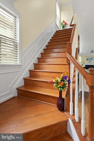 24839 SOMERBY DR, Chantilly, VA 20152