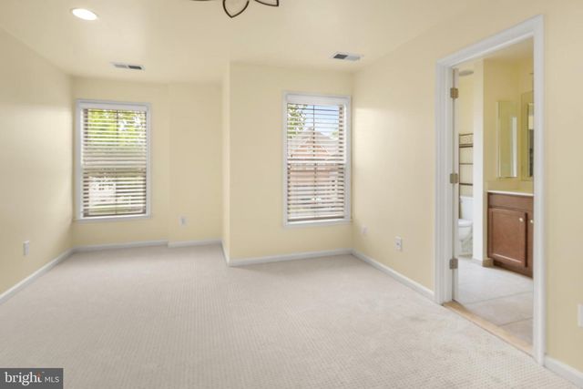 24839 SOMERBY DR, Chantilly, VA 20152