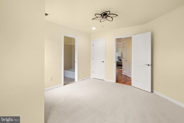 24839 SOMERBY DR, Chantilly, VA 20152