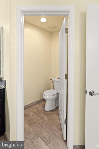 24839 SOMERBY DR, Chantilly, VA 20152