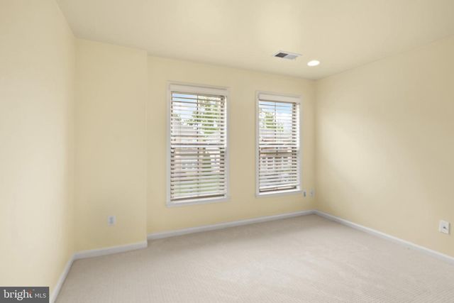 24839 SOMERBY DR, Chantilly, VA 20152