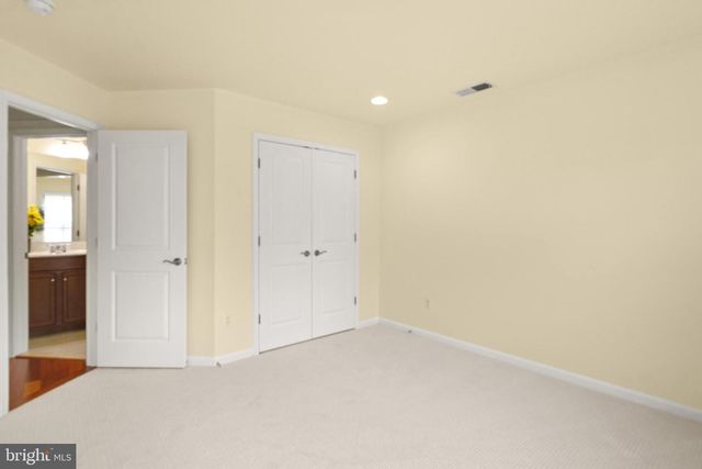 24839 SOMERBY DR, Chantilly, VA 20152