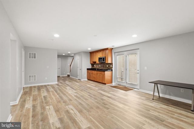 24839 SOMERBY DR, Chantilly, VA 20152