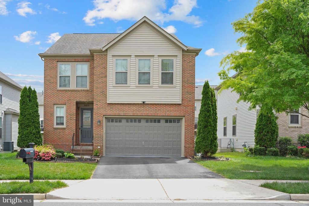 24839 SOMERBY DR, Chantilly, VA 20152