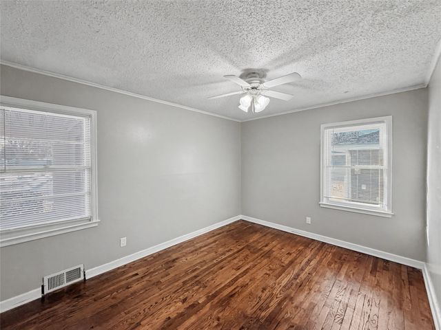 4210 Wakonda Parkway, Des Moines, IA 50315