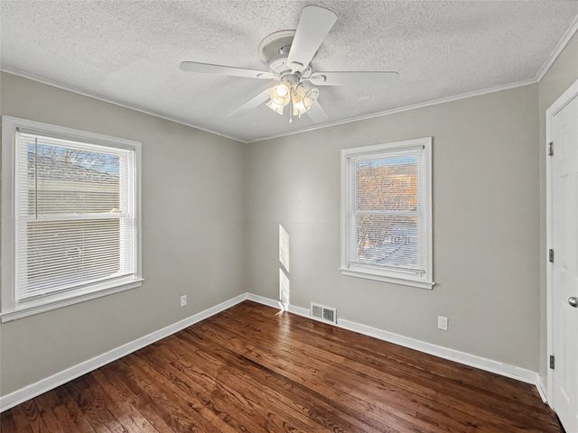 4210 Wakonda Parkway, Des Moines, IA 50315