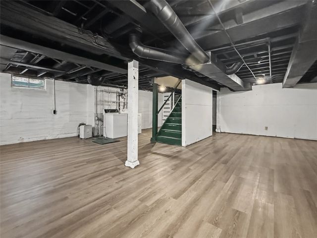 4210 Wakonda Parkway, Des Moines, IA 50315