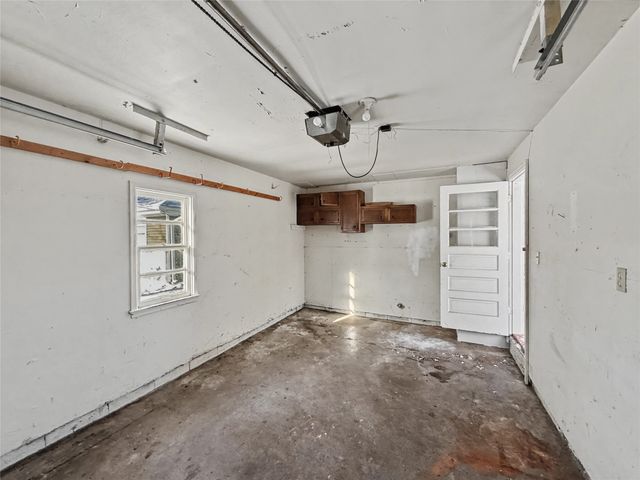 4210 Wakonda Parkway, Des Moines, IA 50315