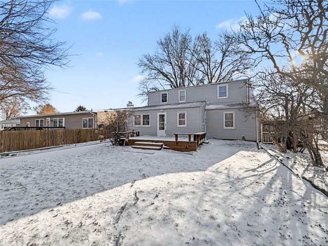 4210 Wakonda Parkway, Des Moines, IA 50315