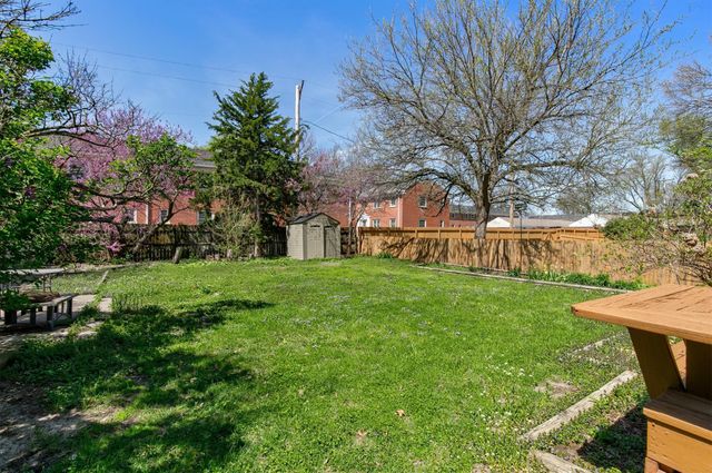 4210 Wakonda Parkway, Des Moines, IA 50315