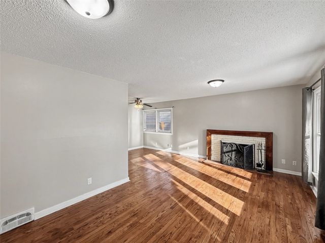 4210 Wakonda Parkway, Des Moines, IA 50315