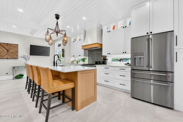 502 W Brown Street, Saint James, NC 28461