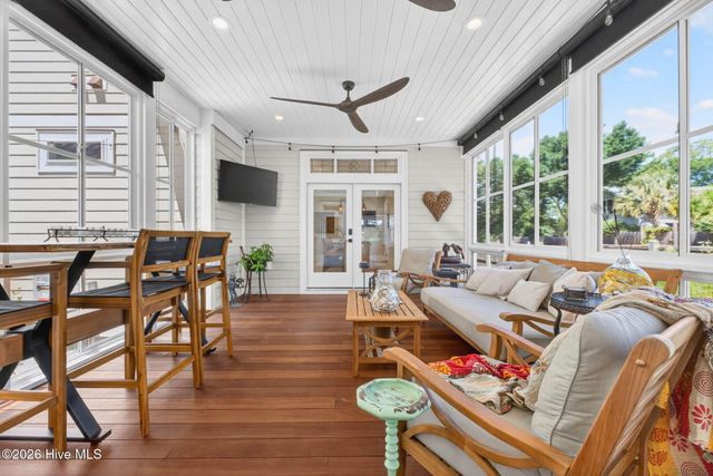 502 W Brown Street, Saint James, NC 28461