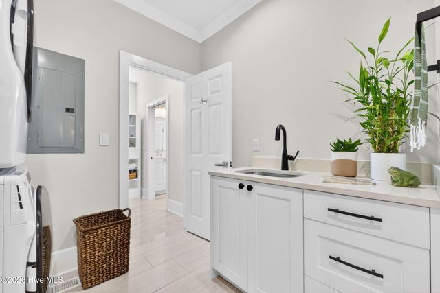 502 W Brown Street, Saint James, NC 28461