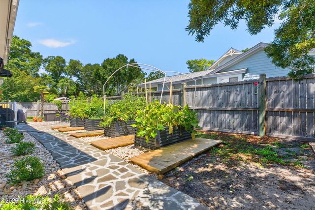 502 W Brown Street, Saint James, NC 28461
