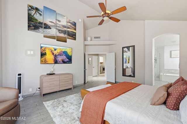 12884 N Pioneer Way, Oro Valley, AZ 85755