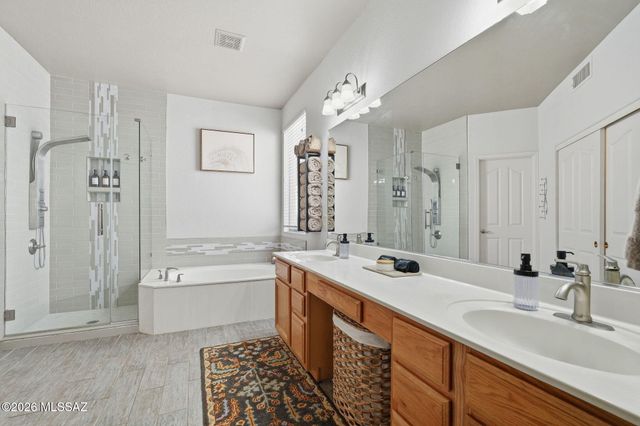 12884 N Pioneer Way, Oro Valley, AZ 85755