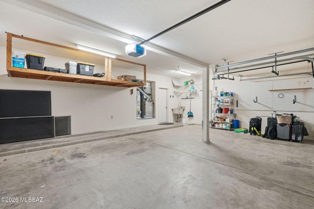 12884 N Pioneer Way, Oro Valley, AZ 85755