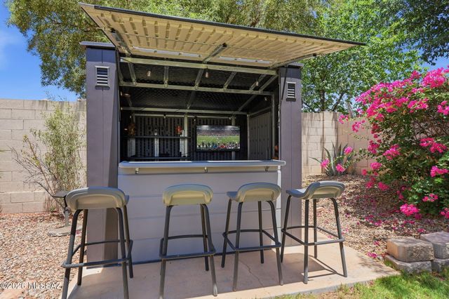 12884 N Pioneer Way, Oro Valley, AZ 85755