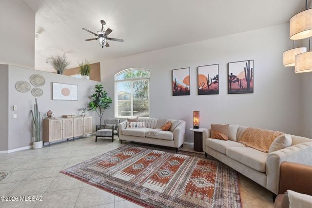 12884 N Pioneer Way, Oro Valley, AZ 85755