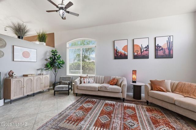 12884 N Pioneer Way, Oro Valley, AZ 85755