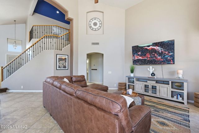 12884 N Pioneer Way, Oro Valley, AZ 85755