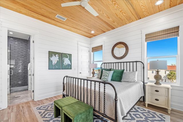 7944 Gulf Boulevard, Navarre, FL 32566