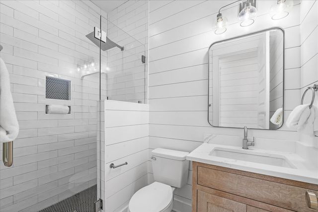 7944 Gulf Boulevard, Navarre, FL 32566