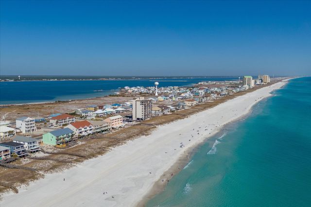 7944 Gulf Boulevard, Navarre, FL 32566